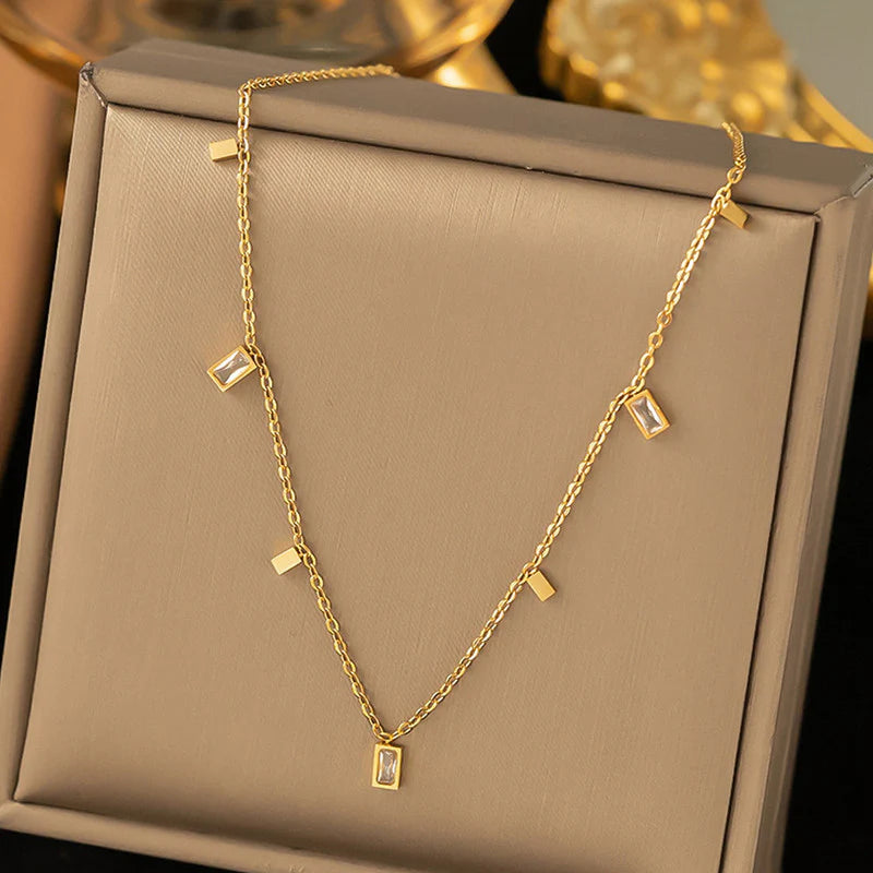 Premium Anti Tarnish Stainless Steel Jewellery for Everyday - Gold-Toned Geometric Necklace For Women