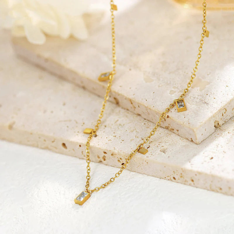 Premium Anti Tarnish Stainless Steel Jewellery for Everyday - Gold-Toned Geometric Necklace For Women