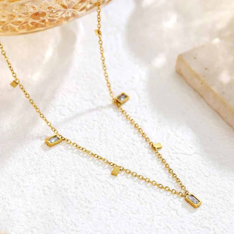 Premium Anti Tarnish Stainless Steel Jewellery for Everyday - Gold-Toned Geometric Necklace For Women