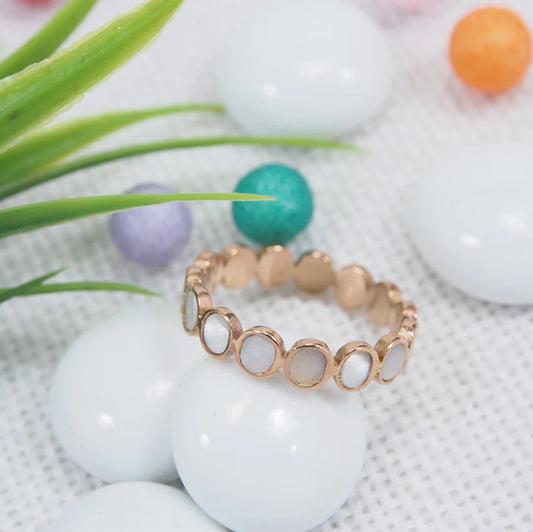 Stainless Steel Rosegold Plated Oval Shaped White Shell Finger Ring